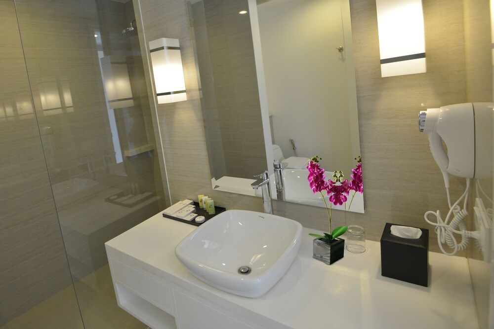 swiss belhotel jambi