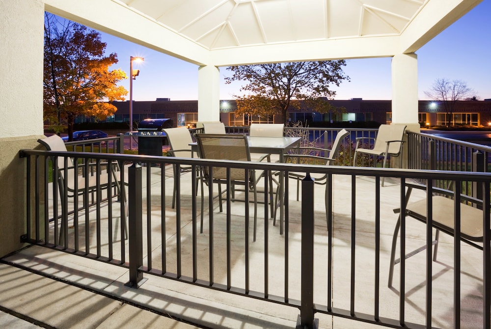 candlewood suites milwaukee brown deer by ihg