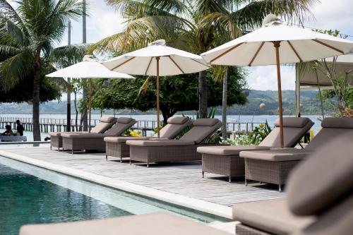 kokomo resort gili gede