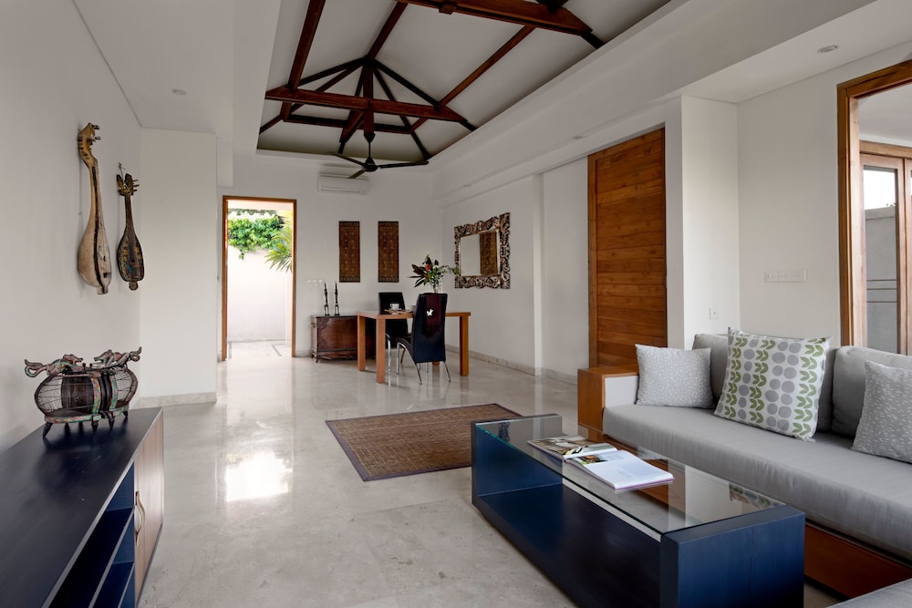 kokomo resort gili gede