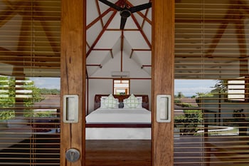 kokomo resort gili gede