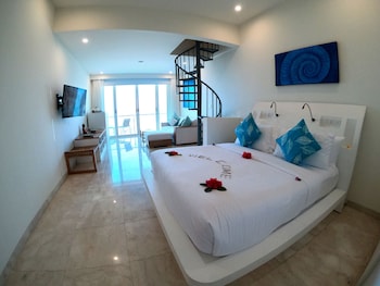 kokomo resort gili gede