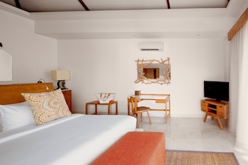 kokomo resort gili gede