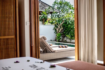 kokomo resort gili gede