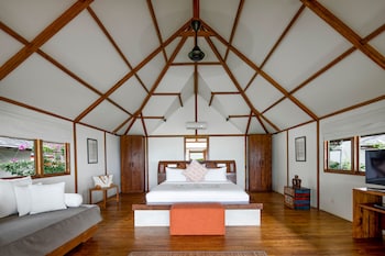 kokomo resort gili gede