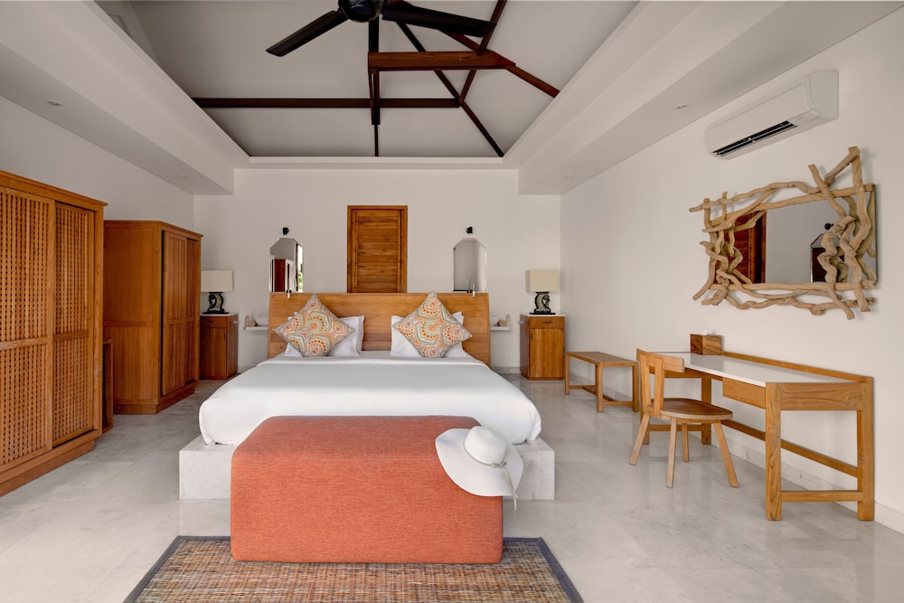 kokomo resort gili gede