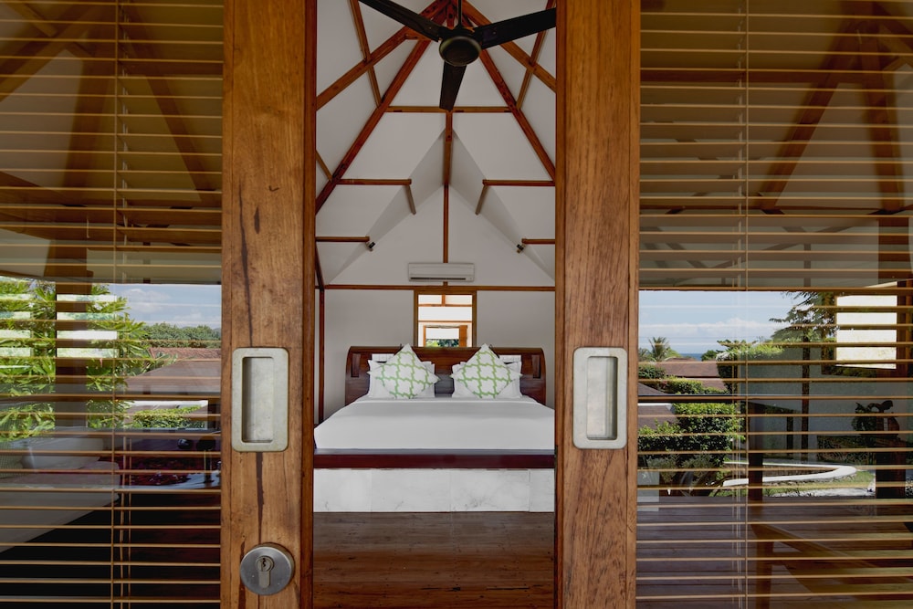 kokomo resort gili gede