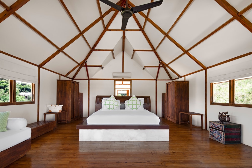 kokomo resort gili gede