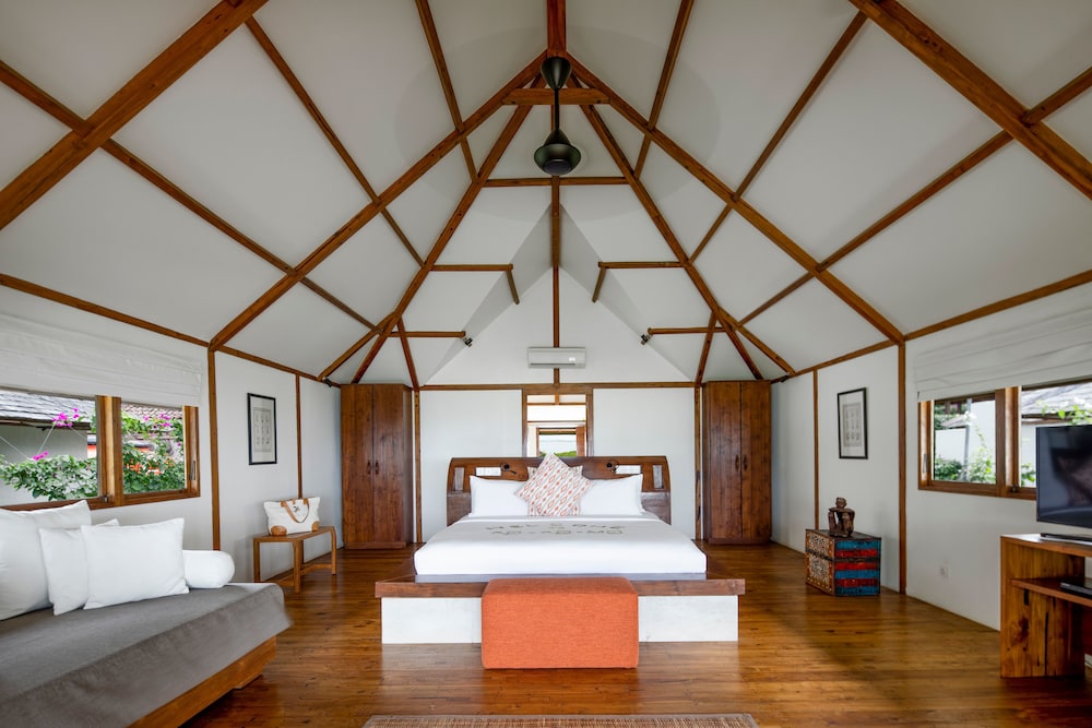 kokomo resort gili gede