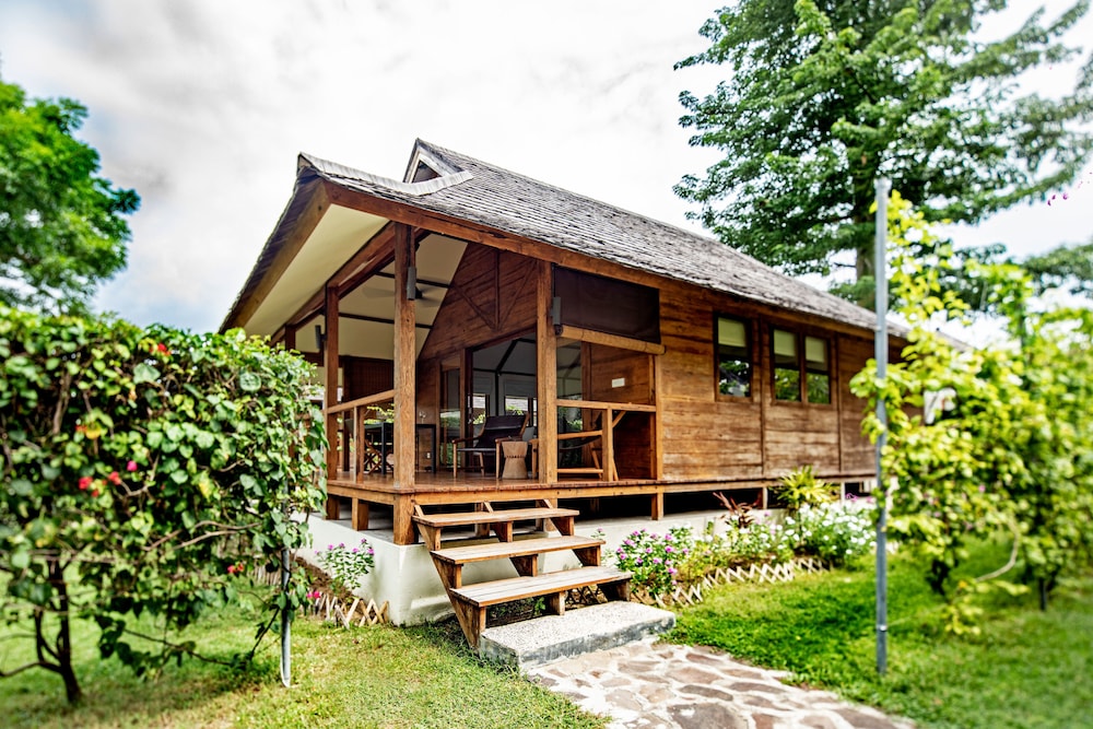 kokomo resort gili gede