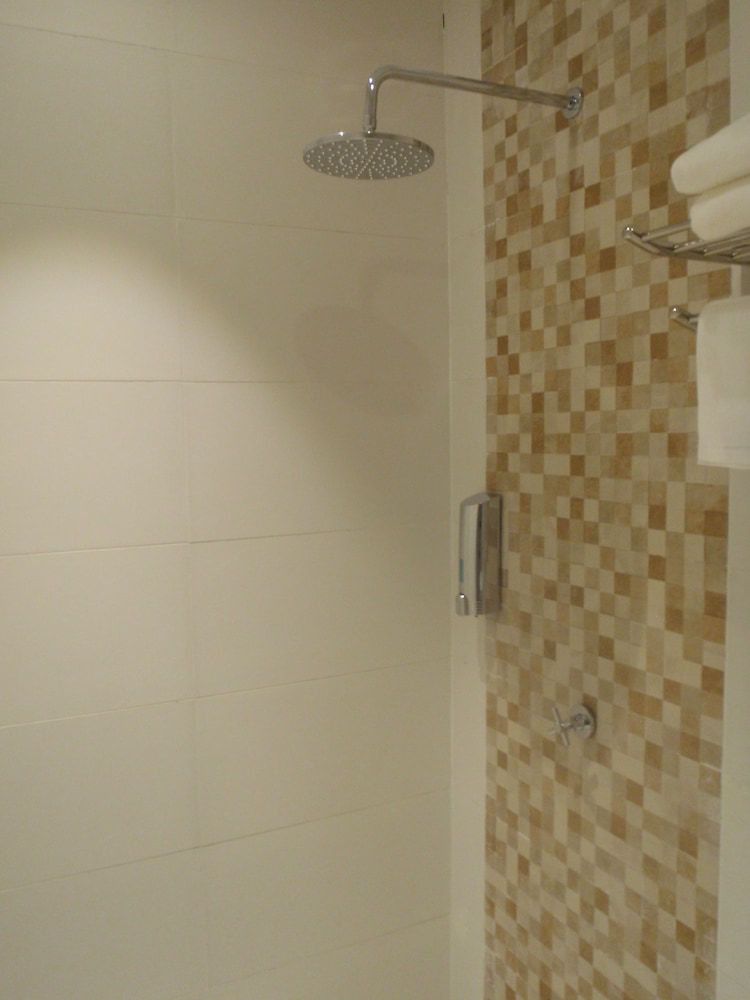 9 square hotel subang jaya