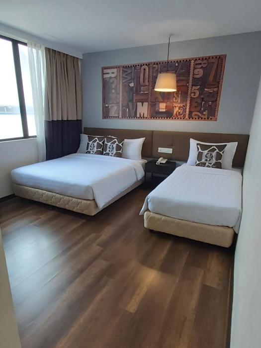 9 square hotel subang jaya
