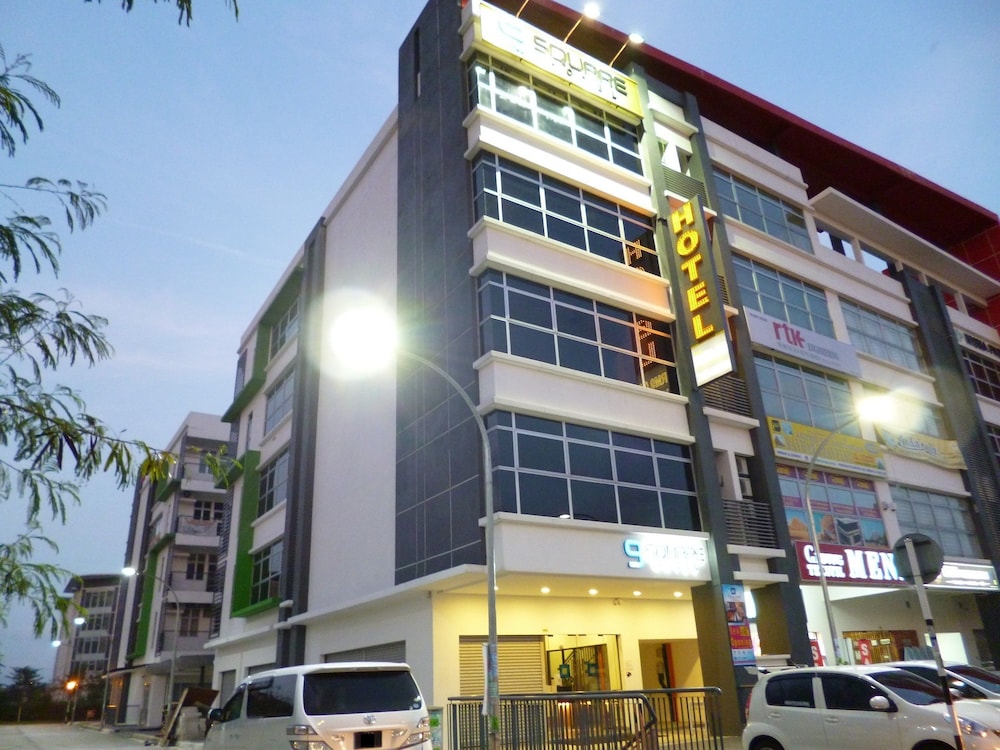 9 square hotel bangi