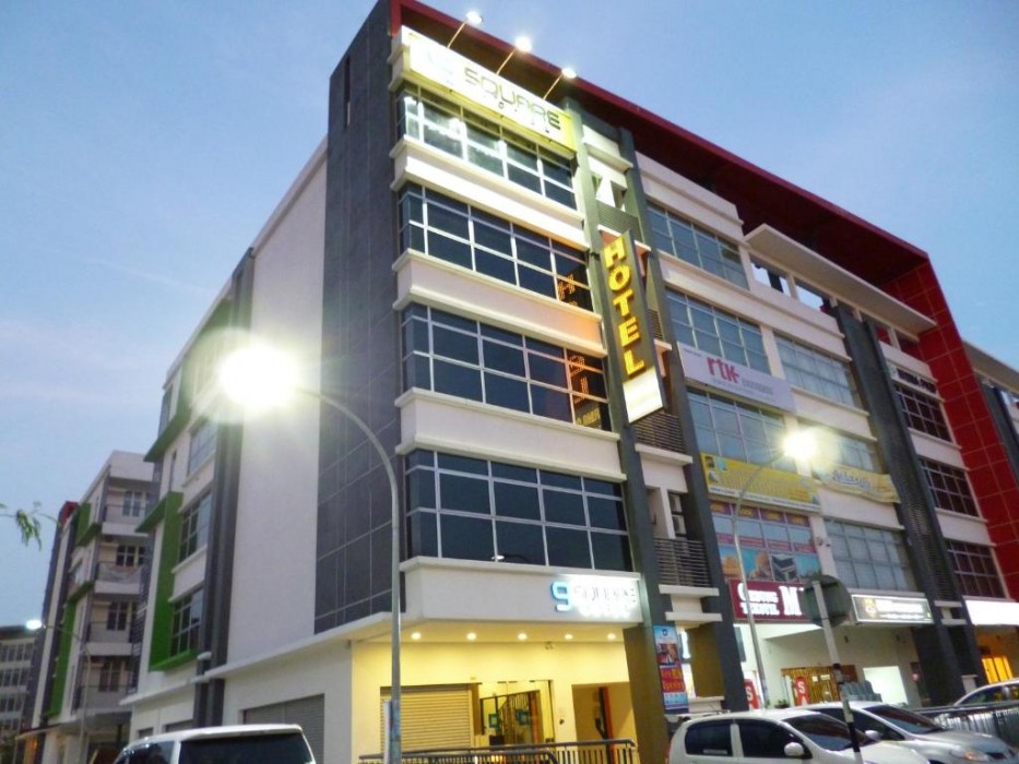 9 square hotel bangi