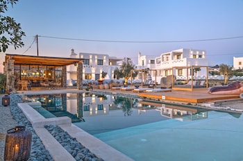 Portes Mykonos Suites & Villas,Mykonos>>Glastros,4 star