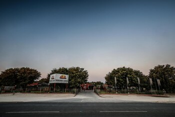 mokoro lodge