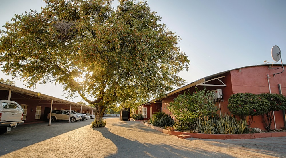 mokoro lodge
