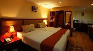 mokoro lodge
