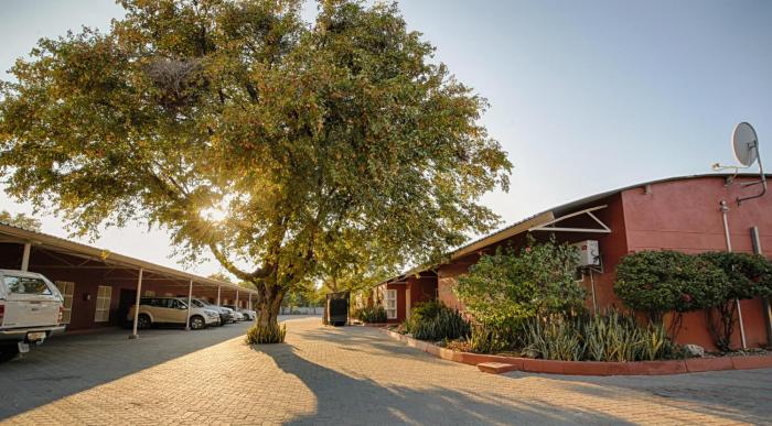 mokoro lodge