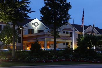 The Inn At Fox Hollow Hotel,Long Island>>Islip,4 star