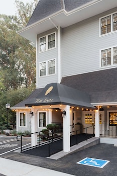 the inn at saratoga tapestry collection by hilton