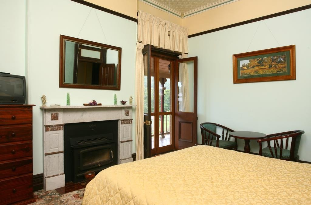 Kings And Queens Paterson,Lovedale>>Dungog,4 star