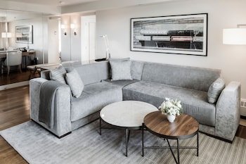 the james hotel