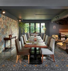 monsoon bassac hotel