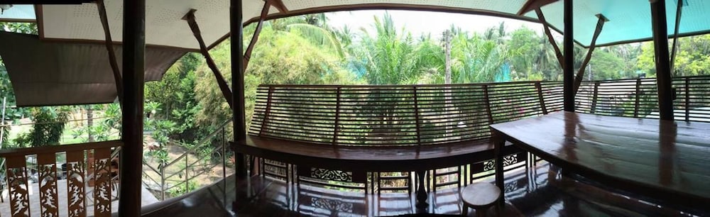 ruennamyen resort
