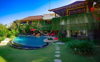 villa delmara at balian beach