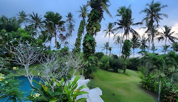 villa delmara at balian beach