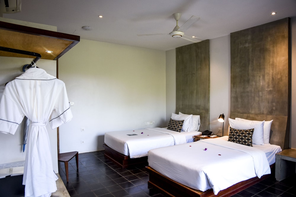 hillocks hotel and spa
