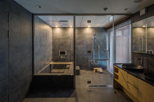 villa sanjo muromachi kyoto