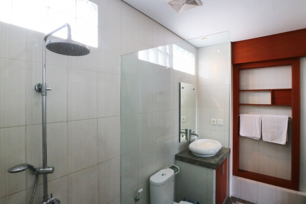 kondra premiere guest house kuta