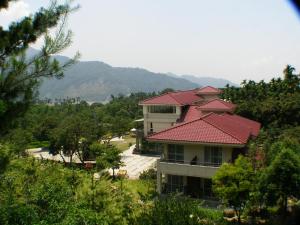 Zen And Pine Resort,Near Shueili Snakekiln Ceramics Park,3 star