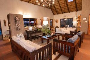 Sausage Tree Safari Camp,Hoedspruit>>Balule Game Reserve,4 star