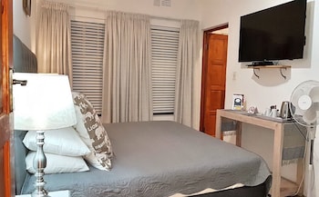 six valk avenue guest house