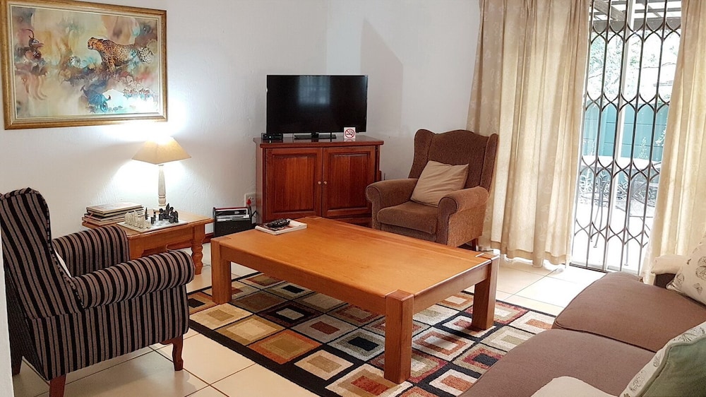 six valk avenue guest house