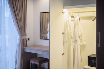 mansion 51 hotel and apartment