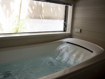 makino oto kanazawa adults only