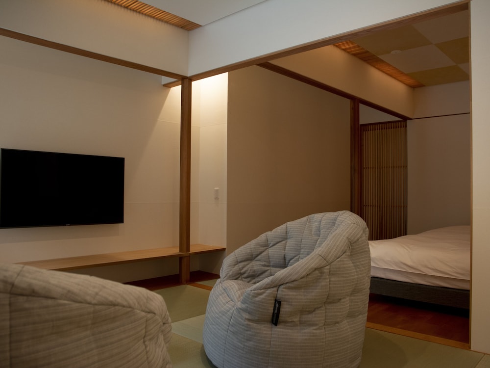 makino oto kanazawa adults only