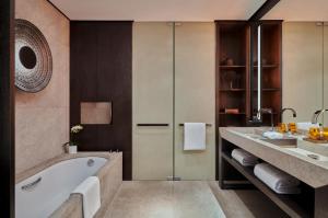hyatt regency wuhan optics valley