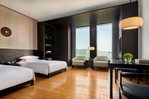 hyatt regency wuhan optics valley