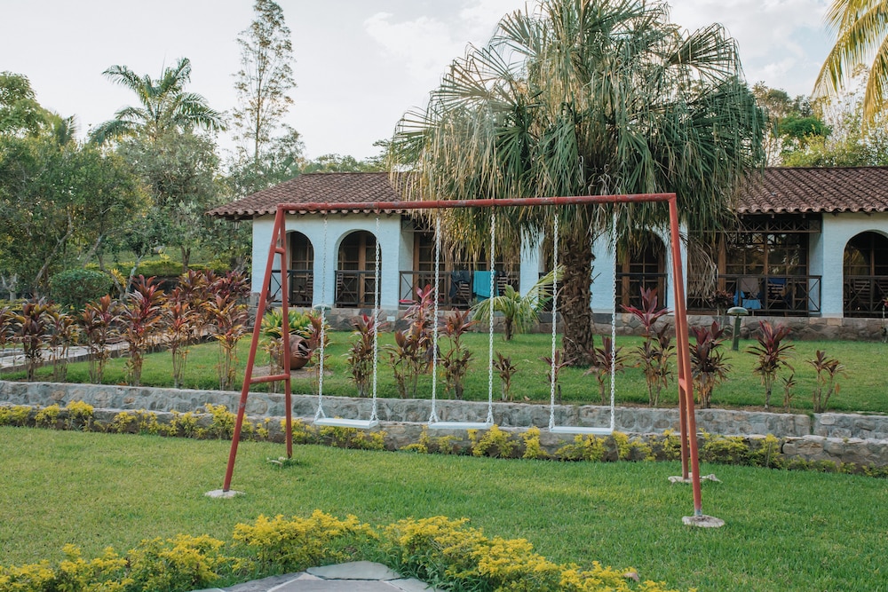 puerto palmeras tarapoto resort