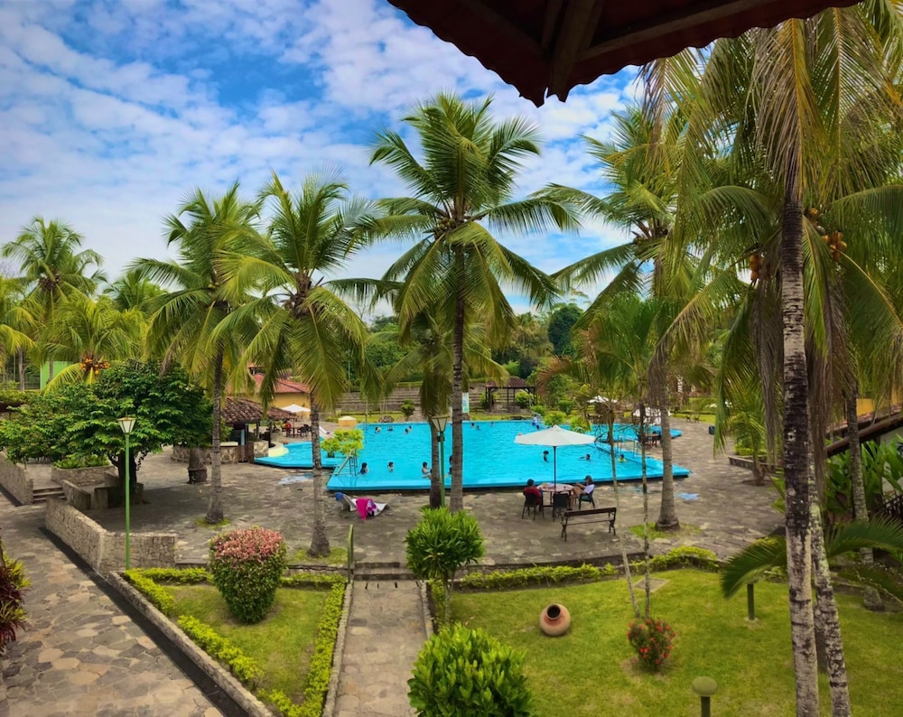 puerto palmeras tarapoto resort