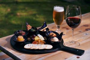 quincy hotel singapore by far east hospitality