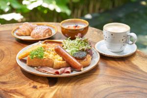 quincy hotel singapore by far east hospitality