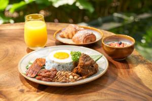 quincy hotel singapore by far east hospitality