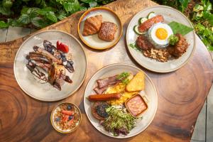 quincy hotel singapore by far east hospitality