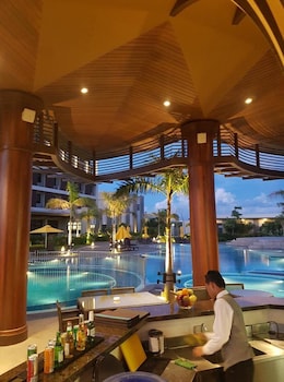 The Bayleaf Cavite,Cavite>>Alabang,4 star